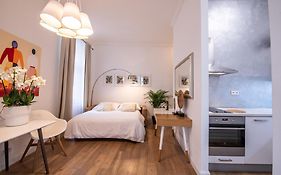 Modern Downtown Apt - Renovated, On Ideal Location