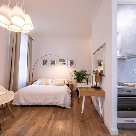 Modern Downtown Apt - Renovated, On Ideal Location Prag Exterior foto