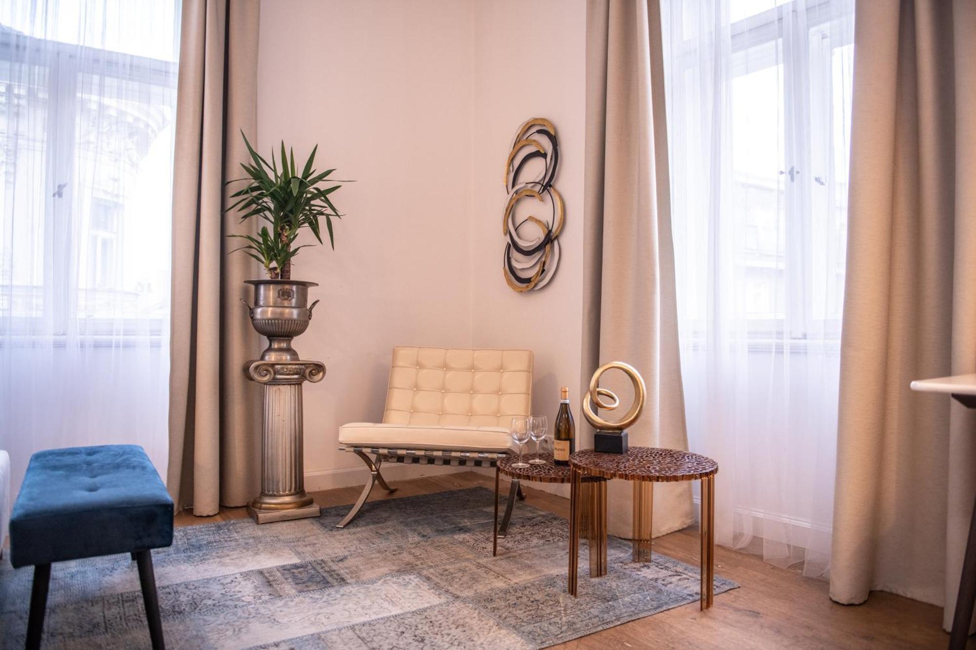 Modern Downtown Apt - Renovated, On Ideal Location Prag Exterior foto