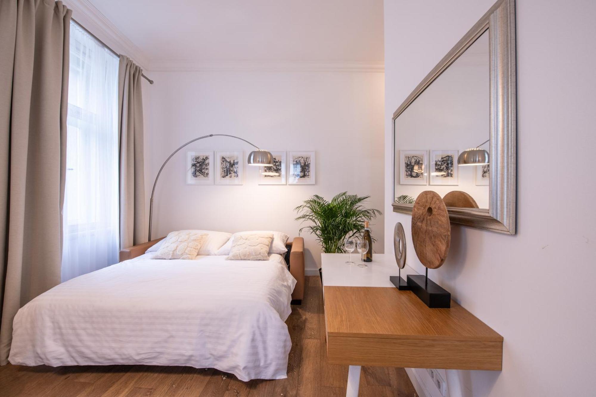 Modern Downtown Apt - Renovated, On Ideal Location Prag Exterior foto