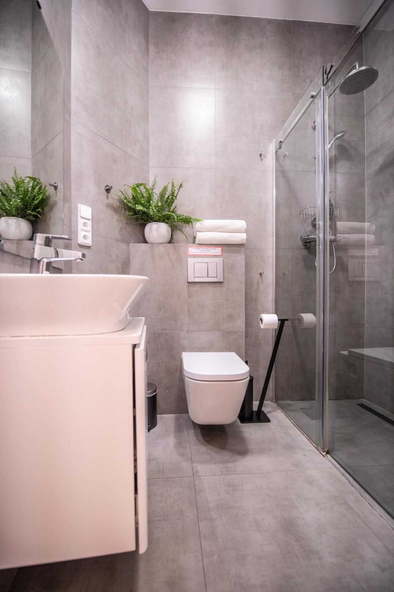 Modern Downtown Apt - Renovated, On Ideal Location Prag Exterior foto