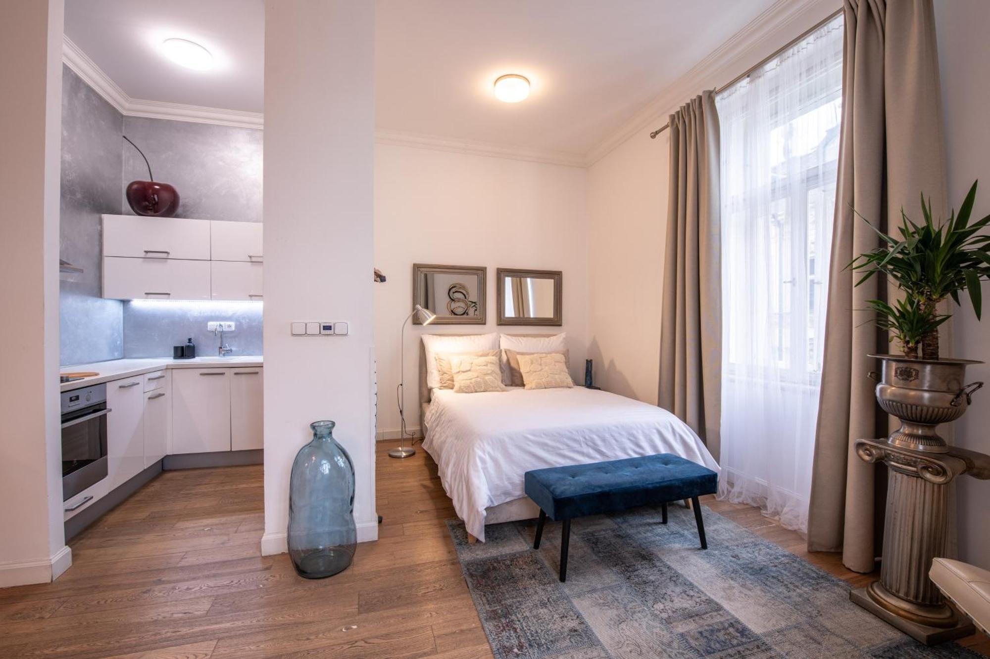 Modern Downtown Apt - Renovated, On Ideal Location Prag Exterior foto
