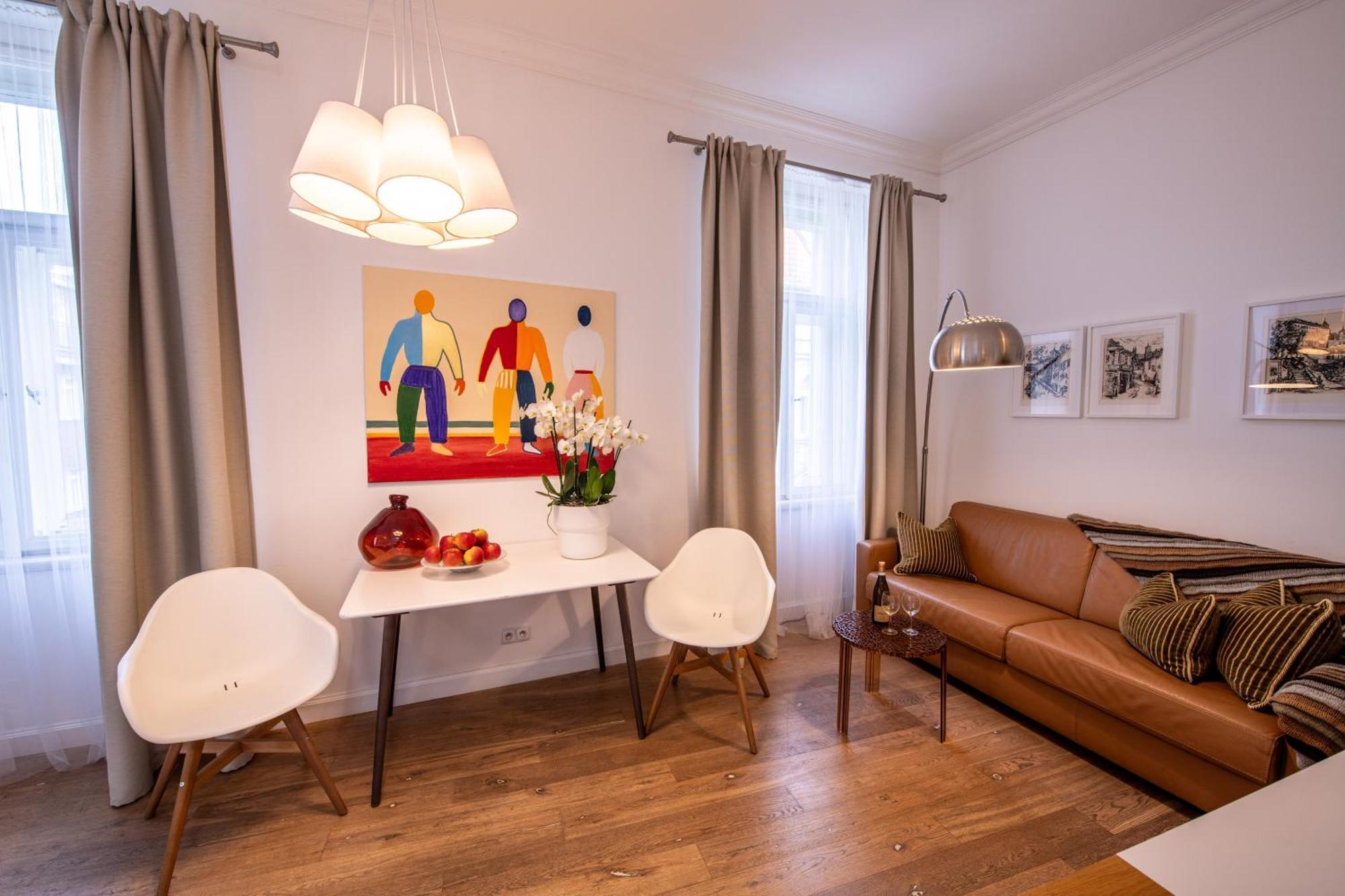 Modern Downtown Apt - Renovated, On Ideal Location Prag Exterior foto