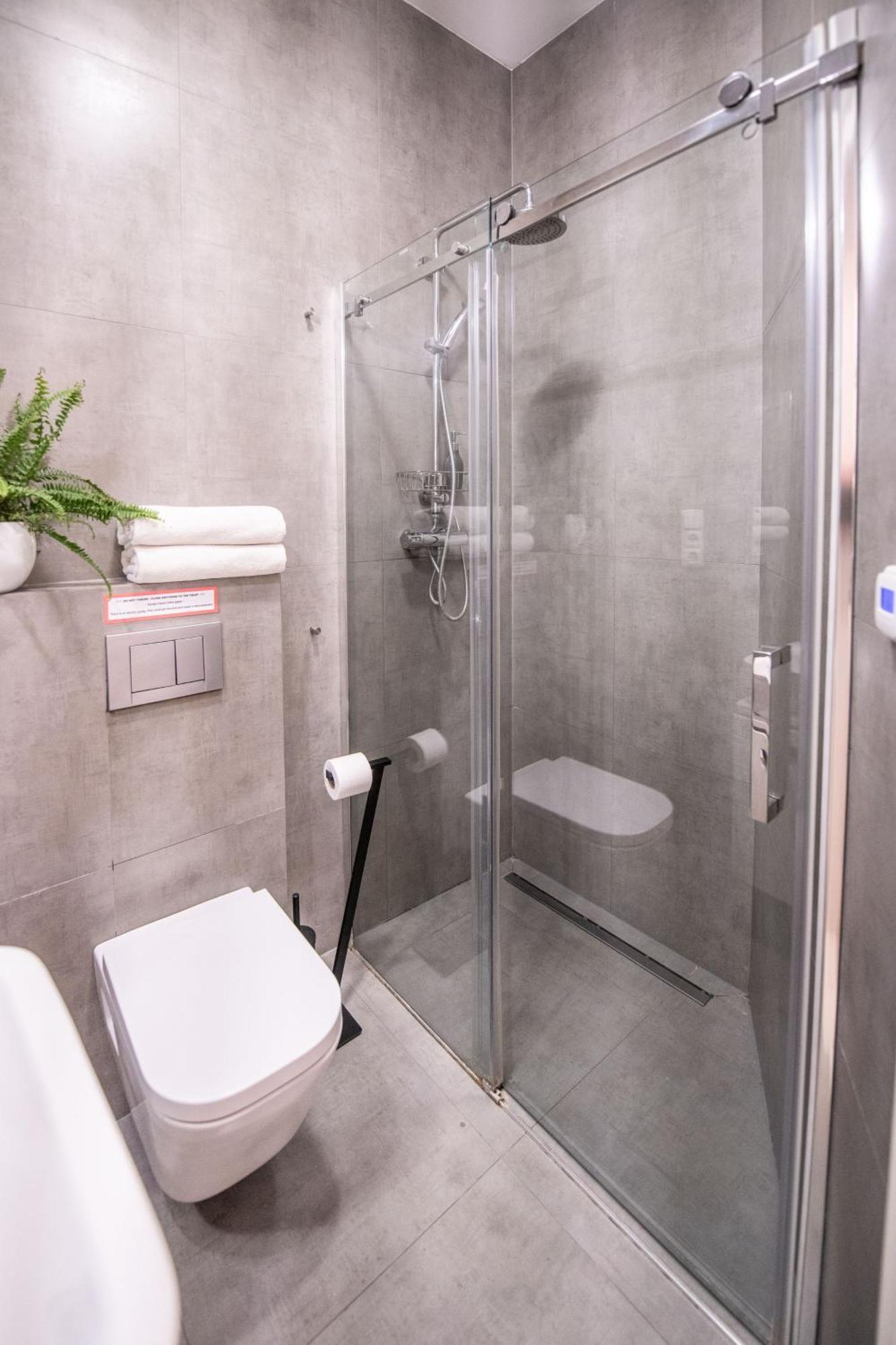 Modern Downtown Apt - Renovated, On Ideal Location Prag Exterior foto