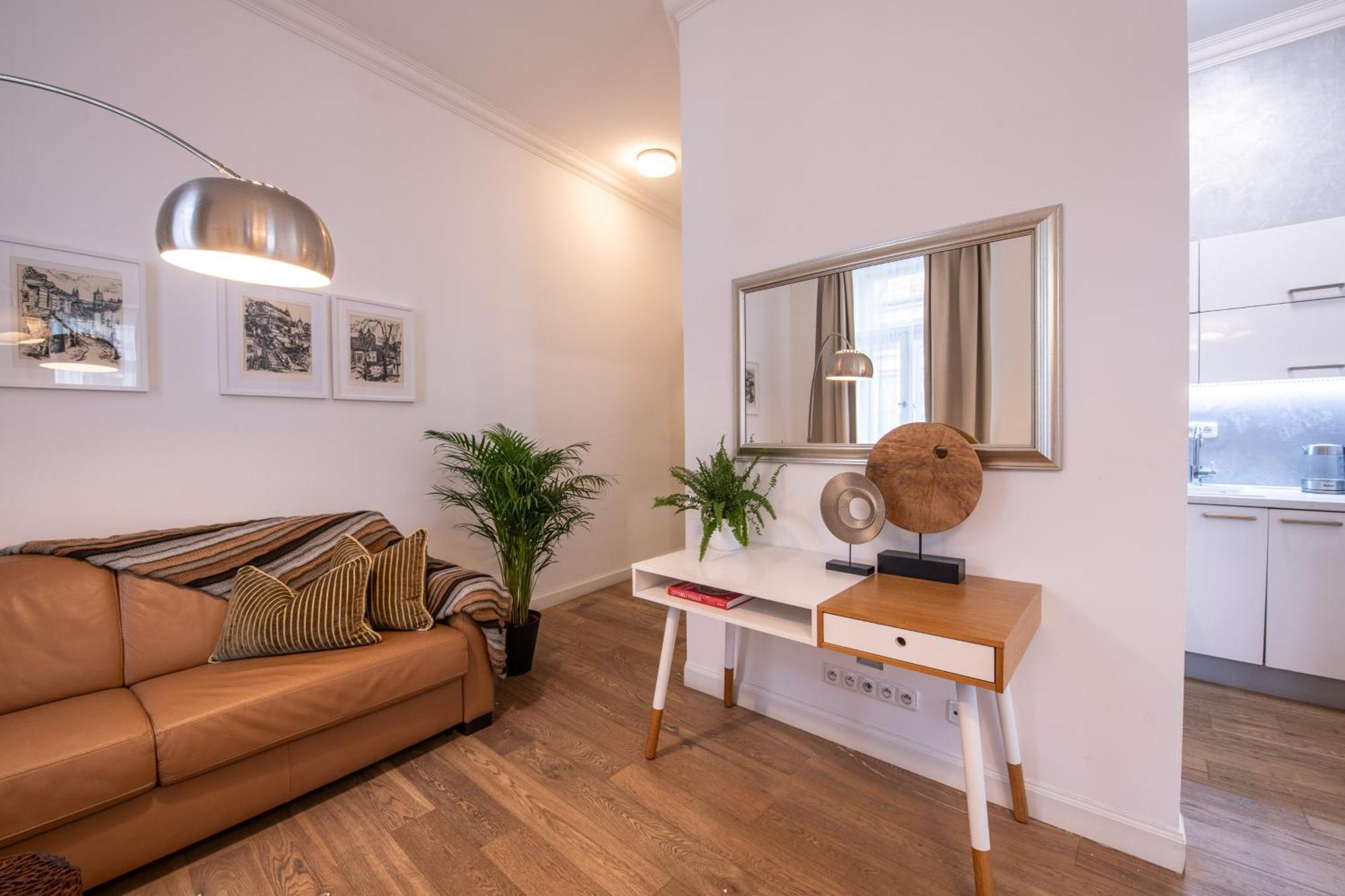 Modern Downtown Apt - Renovated, On Ideal Location Prag Exterior foto